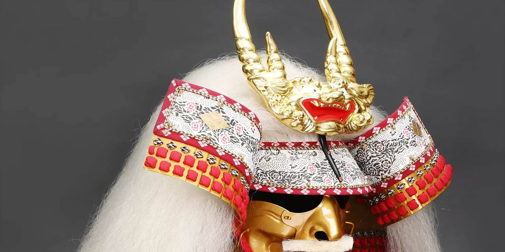 Golden Takeda Clan Samurai Armor with Yak Hair Helmet: A Masterpiece