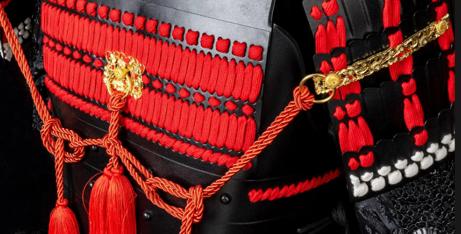 Handmade Black & Red Samurai Armor – Yoroi Replica for Display