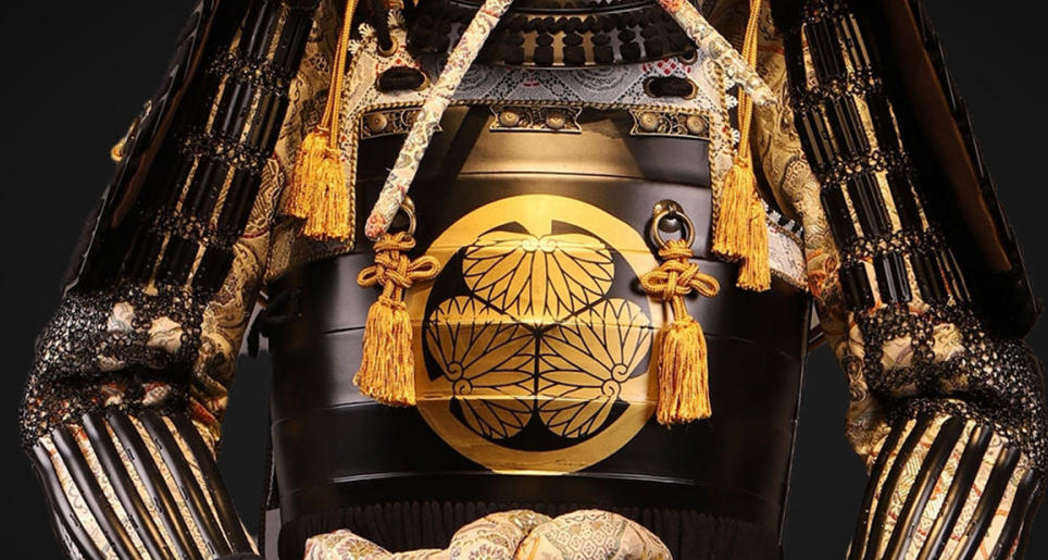 Handmade Tokugawa Black & White Samurai Armor –Authentic Craftsmanship