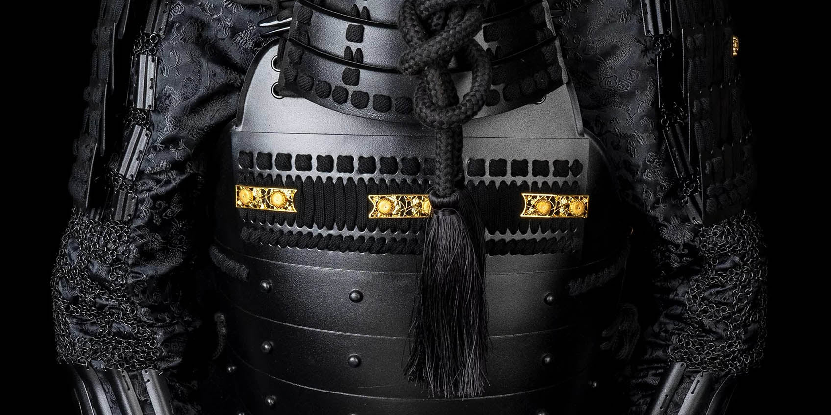 Sanada Nobuyuki Black Samurai Armor – Legendary Craftsmanship & Spirit