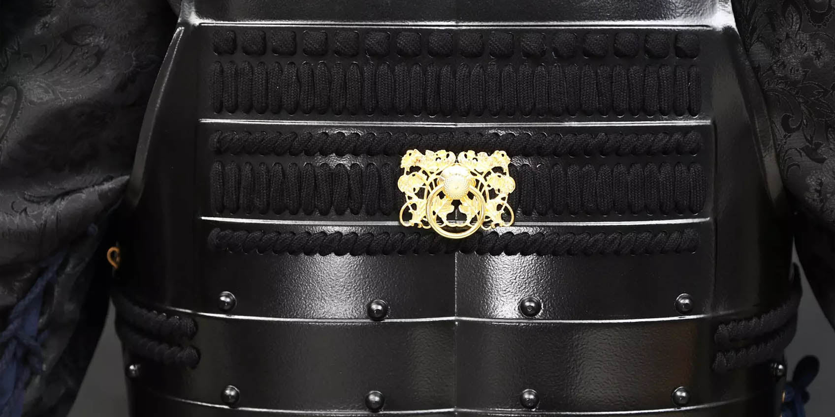 Tokugawa Clan Black Samurai Armor Set with Helmet – True Craftsmanship