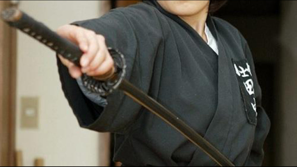 What Are the Katana Sword Techniques and Precautions for Use?