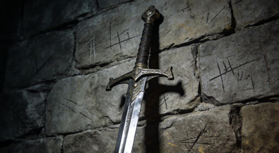 Medieval Longsword Guide: History, Design & Combat Techniques