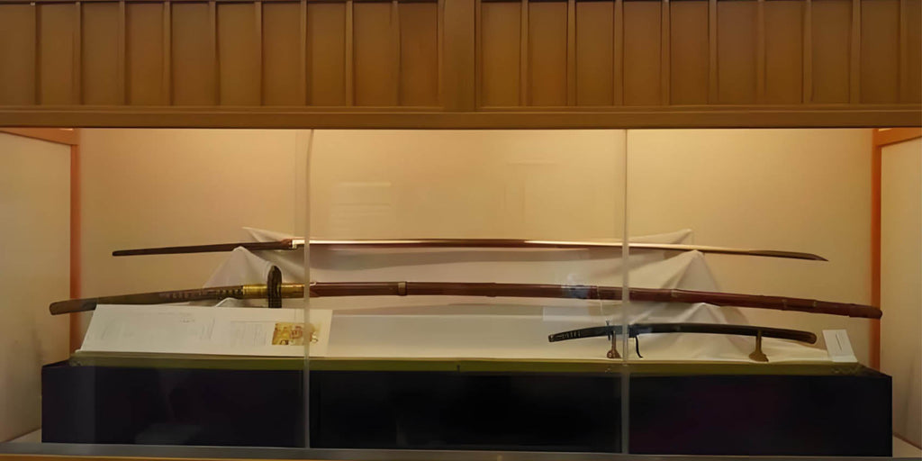 ต้นกำเนิดและลักษณะเด่นของโอดาจิ: สัญลักษณ์ของซามูไรโบราณ