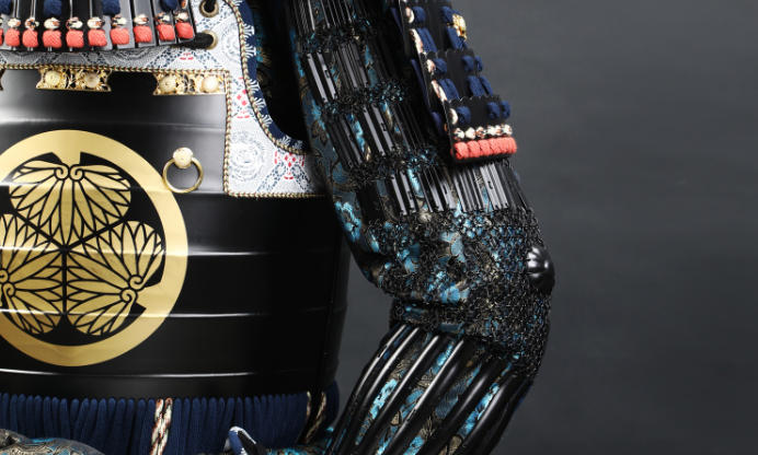 Tokugawa Clan Samurai Armor – Black & Blue Kabuto Replica Yoroi