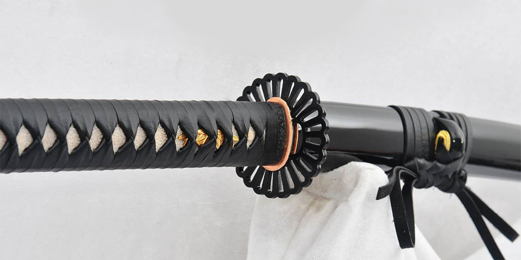 What Is a Nodachi?Discover Japan’s Legendary Long Samurai Sword Beauty