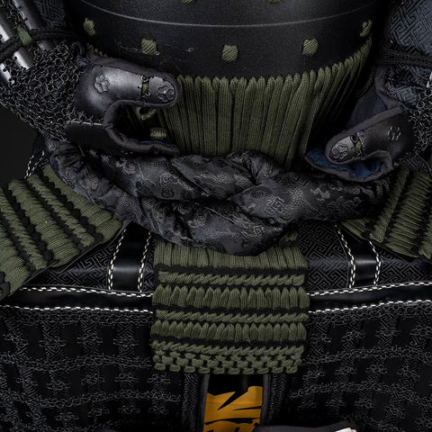 Nightingale armor design influence, incorporating dark and sleek features into the samurai armor, combining beauty and stealth with strong protection.

