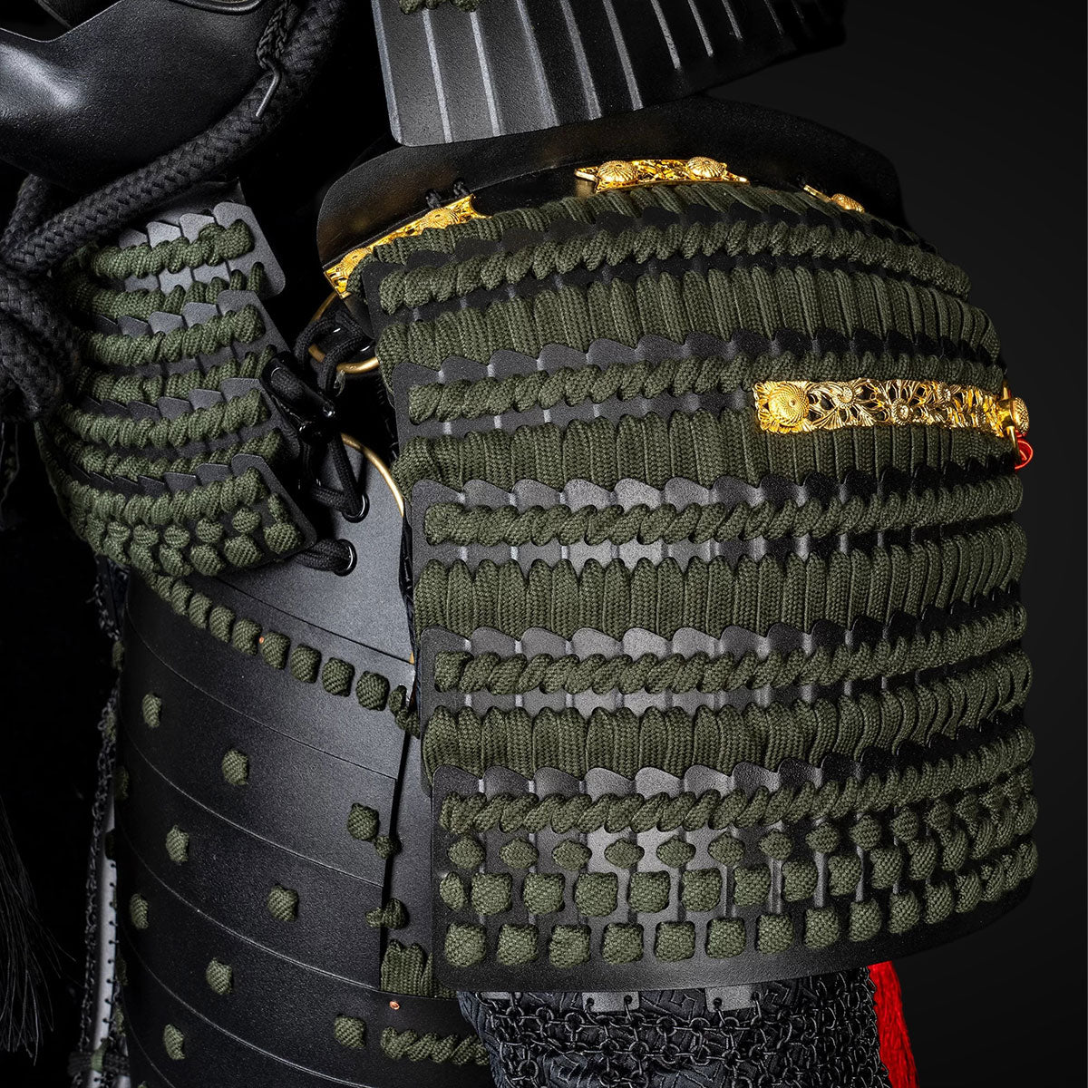 Handmade Life-Size Yoroi, Black Sanada Nobuyuki Samurai Armor Set ...