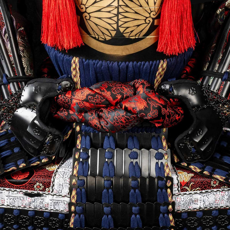 Handgemachte lebensgroße Samurai-Rüstung des Oda-Clans Kachi – Authent 