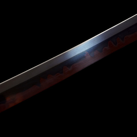 Sharp kissaki blade tip hand-polished to mirror finish3