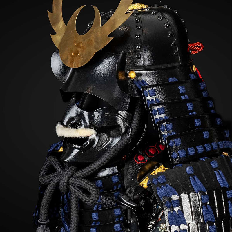 Handmade Life-Size Tokugawa Clan Samurai Armor – Black & Blue Yoroi 