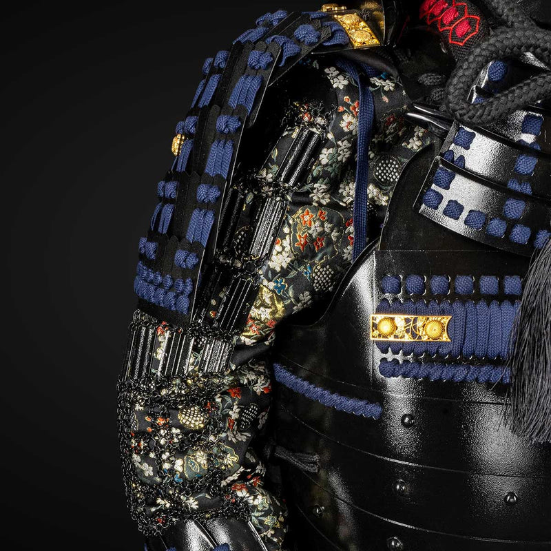 Handmade Life-Size Tokugawa Clan Samurai Armor – Black & Blue Yoroi 