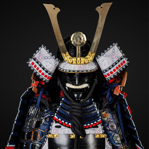 FNV power armor training inspired features, adding a futuristic edge to the Oda Clan samurai armor, emphasizing strength and resilience for the warrior's protection.

