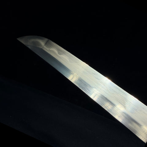 Full-length view of the 106 cm Honsanmai samurai sword with a clay-tempered blade and bone tsuka handle-SL-1228-U