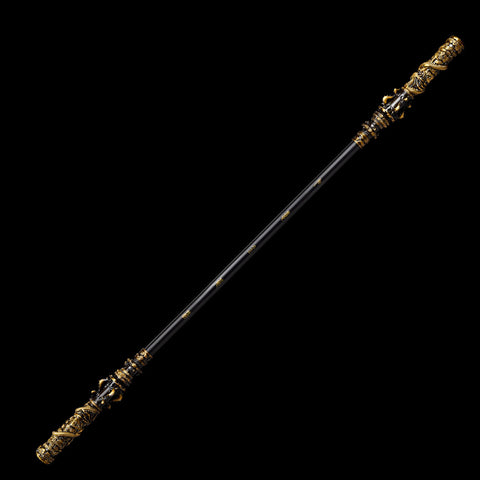 Gold-etched 如意金箍棒 characters on the black shaft of the Jingu Bang staff replica
QQhjjgb