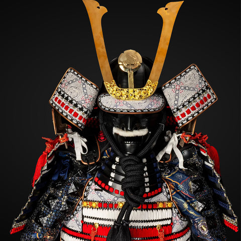 SWAT armor T-shirt Roblox design influence, giving the Oda Clan Yoroi a modern tactical edge while preserving its traditional look.

