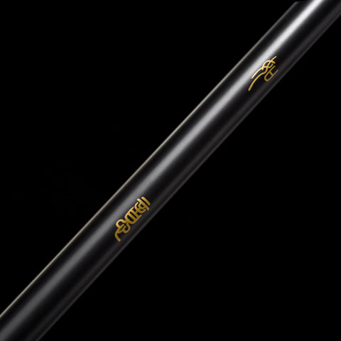 Close-up of laser-engraved gold Chinese characters “如意金箍棒” on matte black steel, highlighting the authentic mythological detailing
QQhsjgb