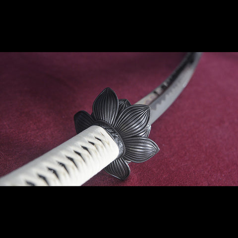 Sekiro katana placed on tatami mat for authentic Japanese display
