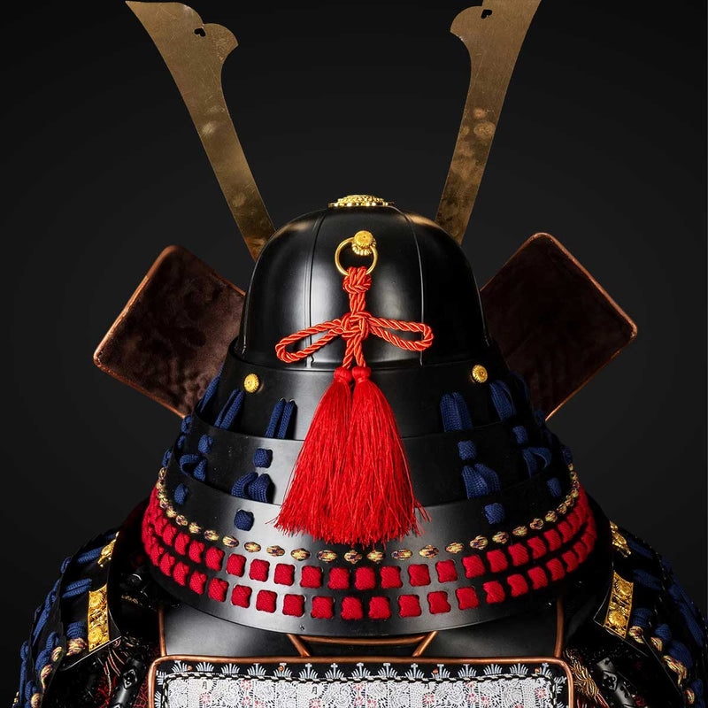 Handgemachte lebensgroße Samurai-Rüstung des Oda-Clans Kachi – Authent 