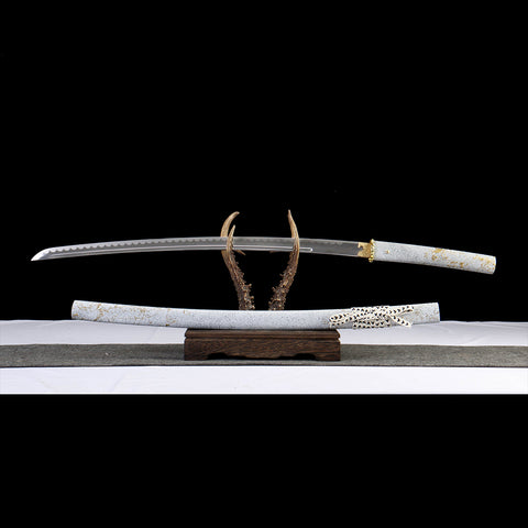Full view of Ghost of Yotei Dawn Gilded Katana QQ-0266U QQ-02662U