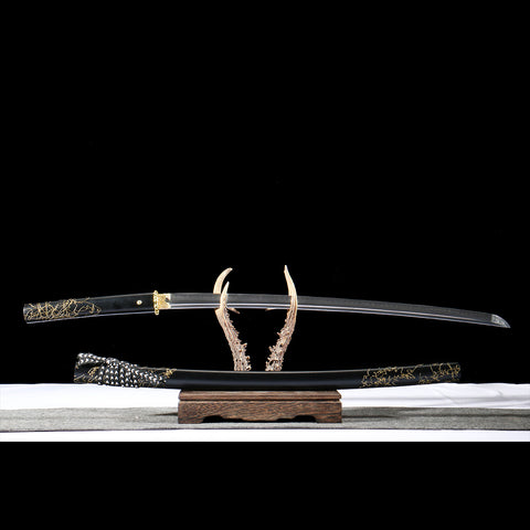 Ghost of Yotei Gilded Night katana with large Bo-Hi groove