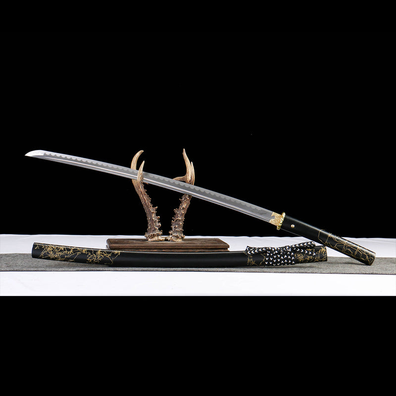 Ghost of Yotei Dark Night Gilded Katana – 1060 Hanazukuri 